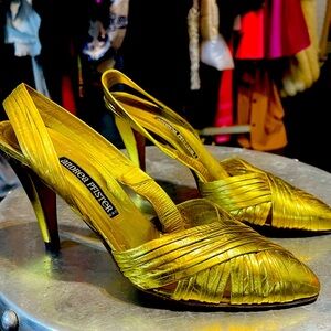 Andrea Pfister Heels